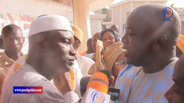 Arrêt sur image ! Ce geste salutaire du ministre de l'intérieur ALY Ngouille Ndiaye... Arrêt sur image ! Ce geste salutaire du ministre de l'intérieur ALY Ngouille Ndiaye...