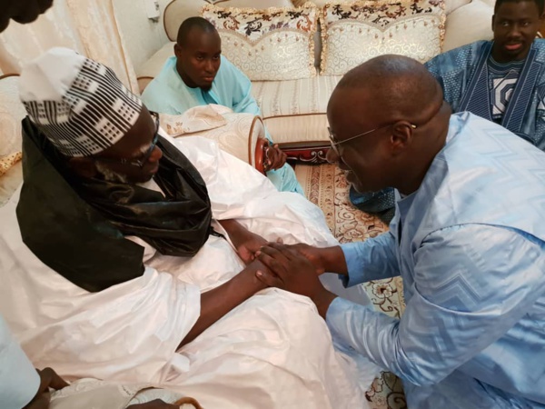 Le Pr Mbagnick Diop reçu par le khalif général des mourides Le Pr Mbagnick Diop reçu par le khalif général des mourides
