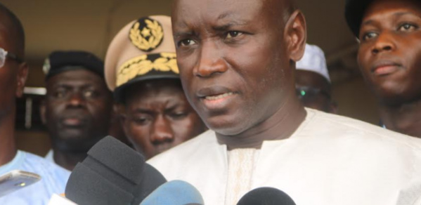 Cartes électeurs : Aly Ngouille Ndiaye répond à Me Mame Adama Guèye Cartes électeurs : Aly Ngouille Ndiaye répond à Me Mame Adama Guèye