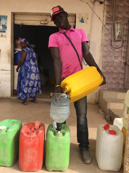 PENURIE D’EAU A TOUBA : Le Business Florissant Et Risqué De La Soif