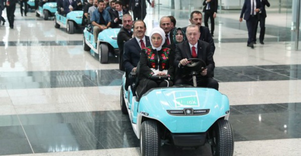 Mort d'ouvriers, déforestation... la face cachée du nouveau "méga-aéroport" d’Istanbul