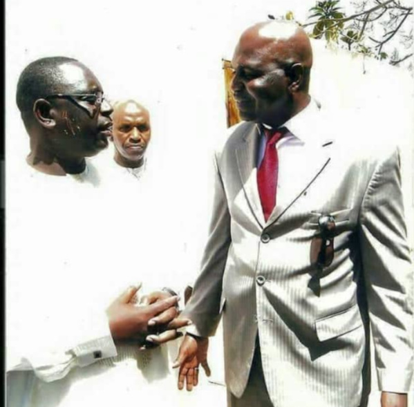 CAMOU discutant avec son désormais ex mentor CAMOU discutant avec son désormais ex mentor