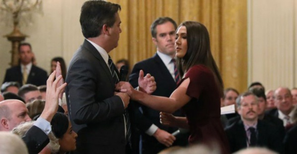 Le journaliste de CNN Jim Acosta a vu son accès à la Maison Blanche révoqué après une altercation avec le président américain Donald Trump