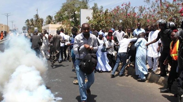 Pourquoi les vendeurs de friperies de Colobane se sont révoltés...Me Moussa Diop, Dg Dakar Dem Dikk au banc des accusés... Pourquoi les vendeurs de friperies de Colobane se sont révoltés...Me Moussa Diop, Dg Dakar Dem Dikk au banc des accusés...