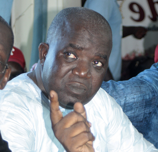 Oumar Sarr après son audience avec Serigne Mbaye Sy : «Le khalife nous a dit qu’il ne soutient aucun candidat» Oumar Sarr après son audience avec Serigne Mbaye Sy : «Le khalife nous a dit qu’il ne soutient aucun candidat»