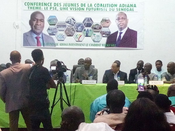 Thierno Lo: « Soyons honnêtes et laissons Macky Sall gouverner avec ceux qui l’ont porté au pouvoir en 2012... » Thierno Lo: « Soyons honnêtes et laissons Macky Sall gouverner avec ceux qui l’ont porté au pouvoir en 2012... »