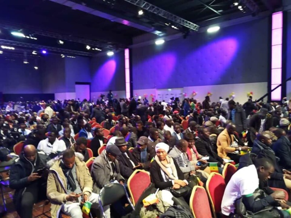 Ousmane Sonko en mega meeting à Paris (images)