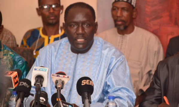 « MACKY SALL N’A PAS ÉCRIT CE LIVRE » « MACKY SALL N’A PAS ÉCRIT CE LIVRE »