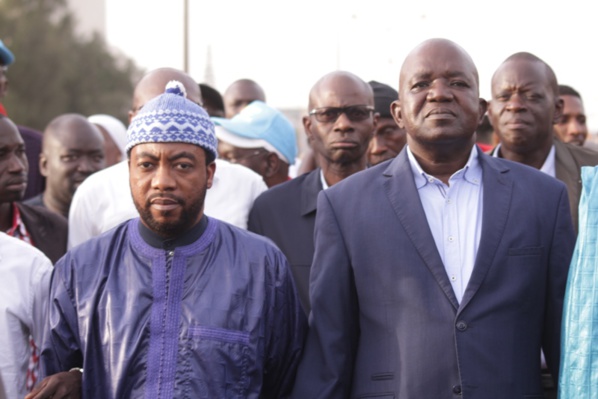 Les images de la marche du Front de Résistance Nationale Les images de la marche du Front de Résistance Nationale