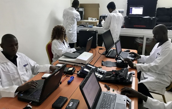 Groupe Watshapp les "filles faciles": "Les filles subissaient un chantage, ils leur proposaient..." Groupe Watshapp les "filles faciles": "Les filles subissaient un chantage, ils leur proposaient..."