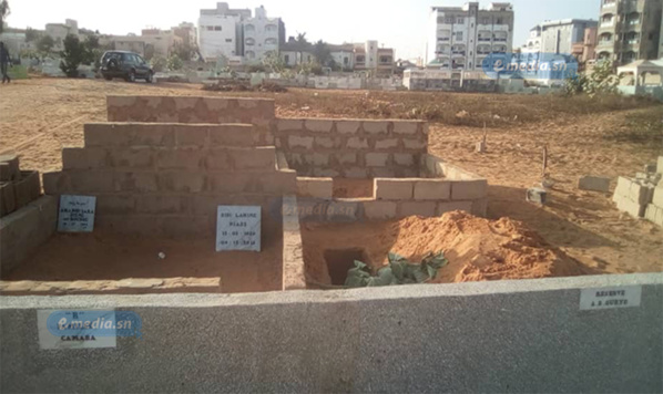PHOTOS : LA PRÉPARATION DE LA TOMBE DE SIDY LAMINE À YOFF
