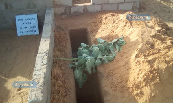 PHOTOS : LA PRÉPARATION DE LA TOMBE DE SIDY LAMINE À YOFF