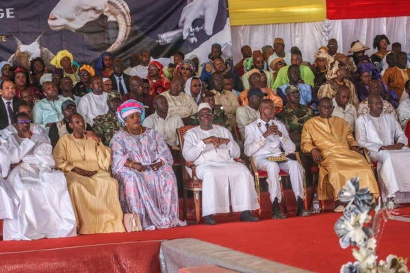LE PRÉSIDENT SALL PROMET UN SOUTIEN ACCRU À L’ÉLEVAGE LE PRÉSIDENT SALL PROMET UN SOUTIEN ACCRU À L’ÉLEVAGE