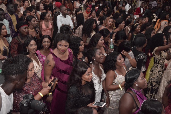 "Live" à guichets fermés chez Barrow- Waly Seck ..."Roi de la musique Séné-Gambienne" "Live" à guichets fermés chez Barrow- Waly Seck ..."Roi de la musique Séné-Gambienne"