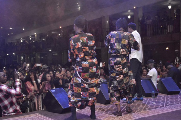 "Live" à guichets fermés chez Barrow- Waly Seck ..."Roi de la musique Séné-Gambienne" "Live" à guichets fermés chez Barrow- Waly Seck ..."Roi de la musique Séné-Gambienne"