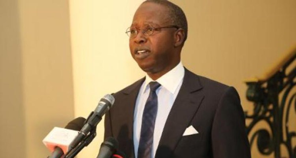 Le Premier ministre répond à Karim Wade : « tel père tel fils, il passe son temps à insulter le Président Macky » Le Premier ministre répond à Karim Wade : « tel père tel fils, il passe son temps à insulter le Président Macky »