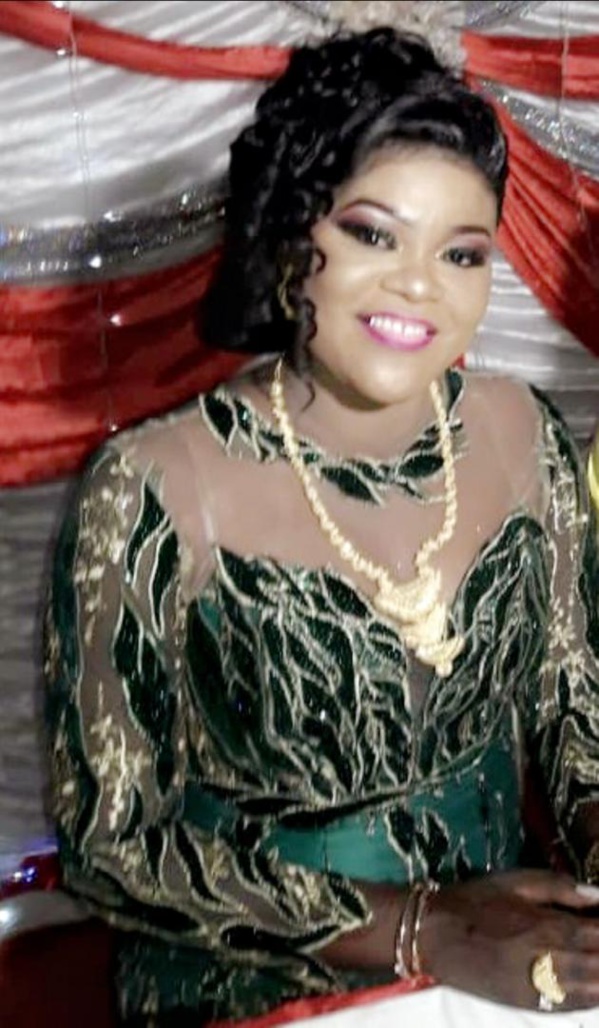 Ce geste inattendu du maire Bamba Fall au mariage de sa fille Marième Ce geste inattendu du maire Bamba Fall au mariage de sa fille Marième