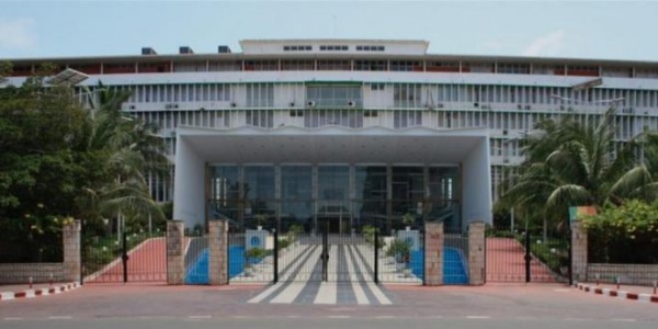 Pétrole et gaz: Le Patronat veut être auditionné devant les députés Pétrole et gaz: Le Patronat veut être auditionné devant les députés