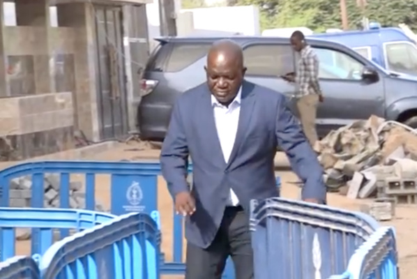 Invalidation de la candidature de Karim Wade : Oumar Sarr tire sur le Conseil constitutionnel et annonce des réponses judiciaires et politiques Invalidation de la candidature de Karim Wade : Oumar Sarr tire sur le Conseil constitutionnel et annonce des réponses judiciaires et politiques