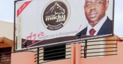 Scène de vandalisme sur la Vdn : Le siège de l'APR pris à partie par l'opposition Scène de vandalisme sur la Vdn : Le siège de l'APR pris à partie par l'opposition
