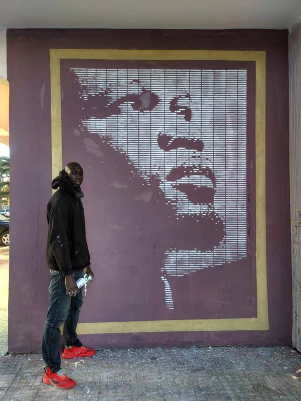 Italie – Le portrait de Sonko peint sur un mur ! Italie – Le portrait de Sonko peint sur un mur !