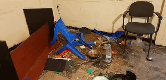 Les images exclusives du saccage du siège du parti Les Pastefs Les images exclusives du saccage du siège du parti Les Pastefs