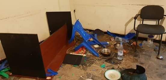 Les images exclusives du saccage du siège du parti Les Pastefs Les images exclusives du saccage du siège du parti Les Pastefs