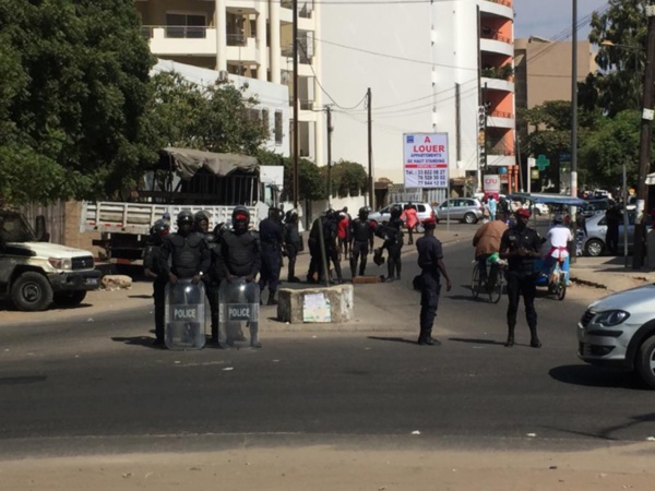 Marche de l'opposition : Les principales artères quadrillées (Photos) Marche de l'opposition : Les principales artères quadrillées (Photos)