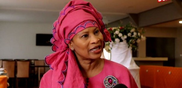 Présidentielle 2019 : Aïssata Tall Sall rejoint Macky Sall Présidentielle 2019 : Aïssata Tall Sall rejoint Macky Sall