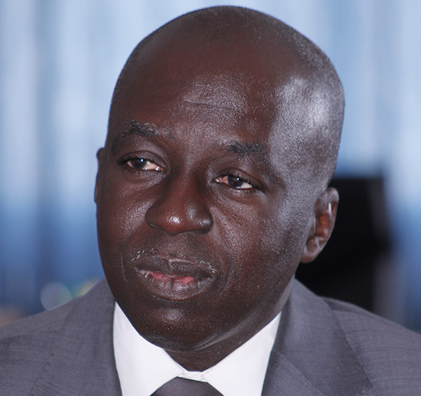 Alors que le Pr Macky Sall est attendu à l'aéroport de Diass ce jeudi, Pape Maël Diop fait convoquer trois syndicalistes à la Gendarmerie Alors que le Pr Macky Sall est attendu à l'aéroport de Diass ce jeudi, Pape Maël Diop fait convoquer trois syndicalistes à la Gendarmerie