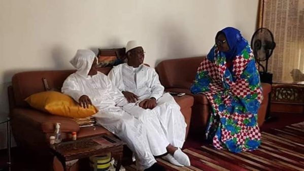 Pour rempiler, Macky cherche la bénédiction de Serigne Modou Kara Pour rempiler, Macky cherche la bénédiction de Serigne Modou Kara