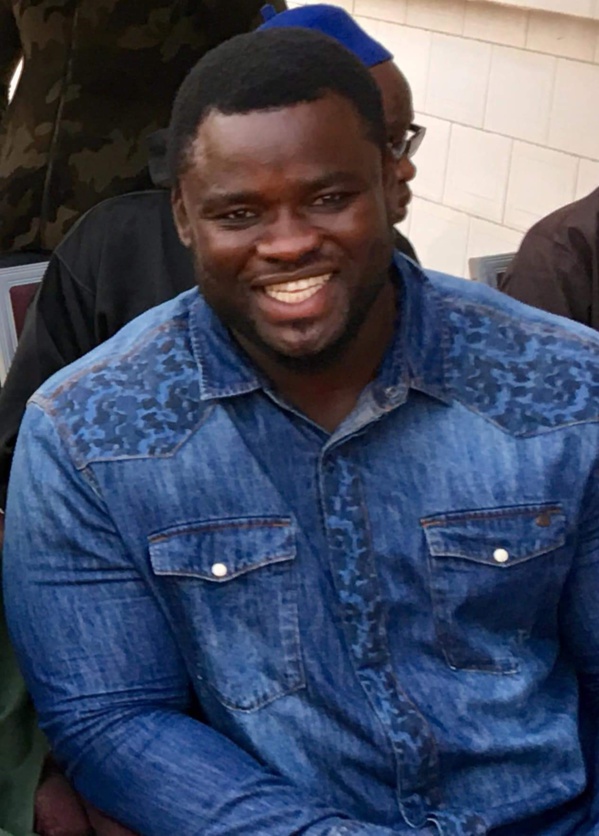 Le "Roi des Arènes" Eumeu SÉNE s'engage à réélire le Pr Macky Sall Le "Roi des Arènes" Eumeu SÉNE s'engage à réélire le Pr Macky Sall