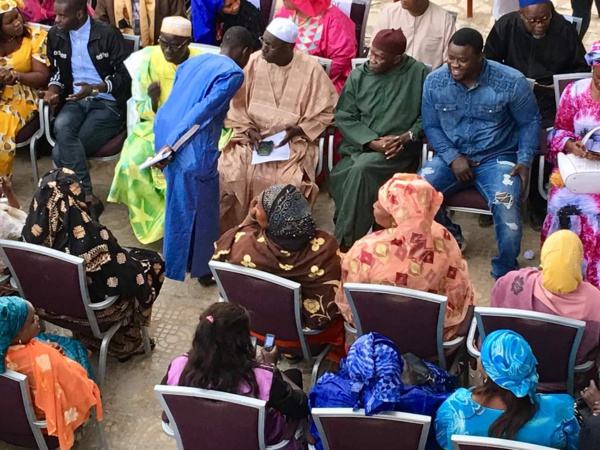 Le "Roi des Arènes" Eumeu SÉNE s'engage à réélire le Pr Macky Sall Le "Roi des Arènes" Eumeu SÉNE s'engage à réélire le Pr Macky Sall