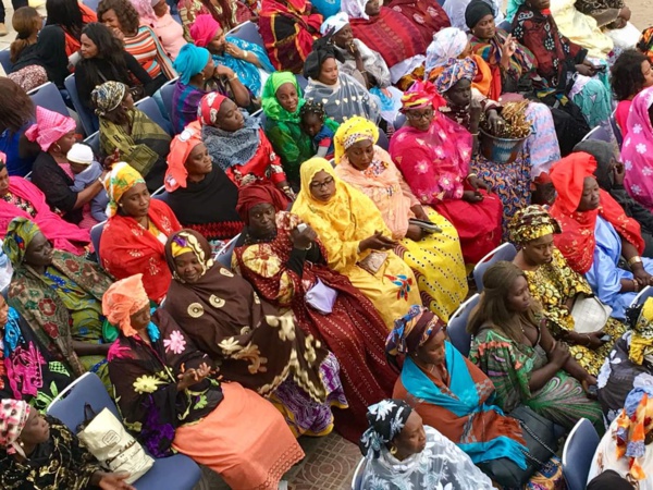 Le "Roi des Arènes" Eumeu SÉNE s'engage à réélire le Pr Macky Sall Le "Roi des Arènes" Eumeu SÉNE s'engage à réélire le Pr Macky Sall