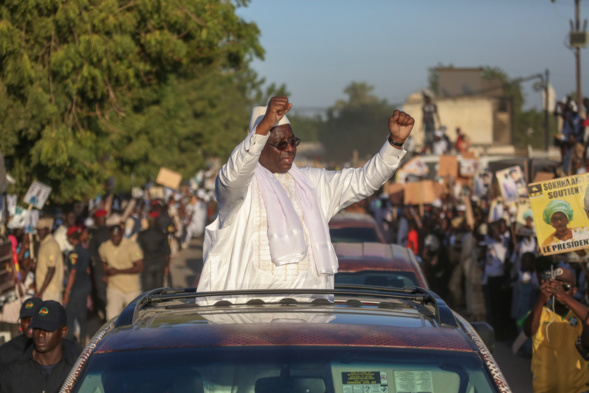 Affluence jamais vue à Touba et Mbacké - Macky sûr de sa victoire! Affluence jamais vue à Touba et Mbacké - Macky sûr de sa victoire!