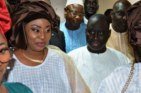 30 Photos : Sokhna Bousso, la « Première dame » de Aliou Sall lance le Mouvement And Ak Aliou Sall pour la Réélection du Président Macky SALL 30 Photos : Sokhna Bousso, la « Première dame » de Aliou Sall lance le Mouvement And Ak Aliou Sall pour la Réélection du Président Macky SALL
