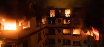 Au moins 10 morts dans un incendie à Paris, la piste criminelle privilégiée Au moins 10 morts dans un incendie à Paris, la piste criminelle privilégiée