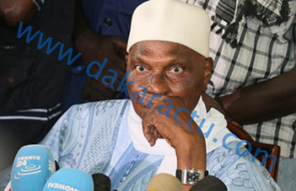 DESSOUS D'UNE MENACE À EXÉCUTION IMPOSSIBLE / Wade confronté à de sérieux problèmes d'appareil politique, de démarche inclusive... Préférerait-il Macky aux autres ? DESSOUS D'UNE MENACE À EXÉCUTION IMPOSSIBLE / Wade confronté à de sérieux problèmes d'appareil politique, de démarche inclusive... Préférerait-il Macky aux autres ?