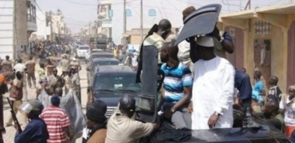 Podor : Violentes bagarres à l'accueil de Macky Sall Podor : Violentes bagarres à l'accueil de Macky Sall