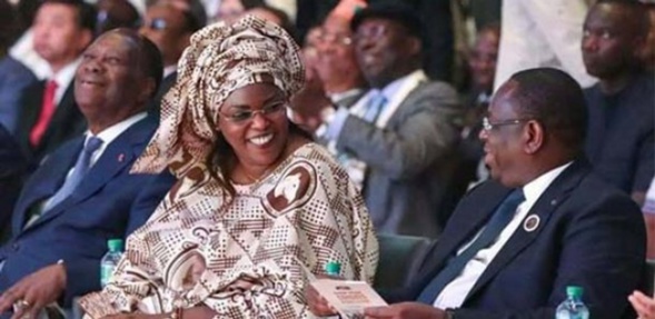 Vidéo : Incroyable, Mariéme Faye Sall danse le Mbarass de Fatou Guéweul, regardez