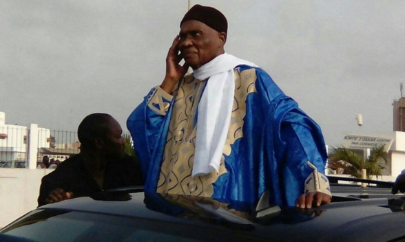 Suivez l'arrivée de Wade à Dakar Suivez l'arrivée de Wade à Dakar