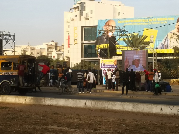 Alors que Me Wade est déjà à Dakar, le Pds ne mobilise pas Alors que Me Wade est déjà à Dakar, le Pds ne mobilise pas