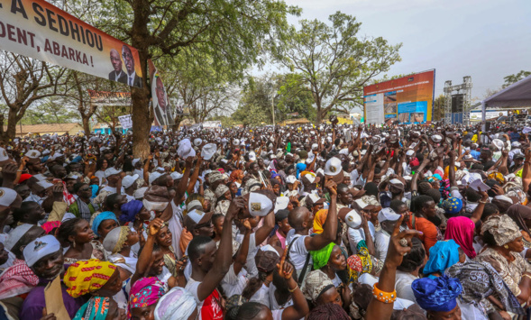 ​Arrivée à Sedhiou : Macky Sall triomphal dans le Pakao