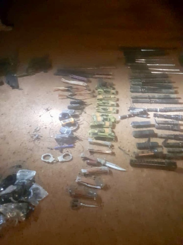 Rebondissement dans l’affaire de Tamba : 24 éléments du PUR arrêtés par la Gendarmerie et déférés au parquet, leurs armes récupérées par les hommes en bleu Rebondissement dans l’affaire de Tamba : 24 éléments du PUR arrêtés par la Gendarmerie et déférés au parquet, leurs armes récupérées par les hommes en bleu