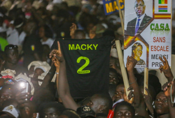 ​Meeting à Ziguichor : Macky chante la Casamance