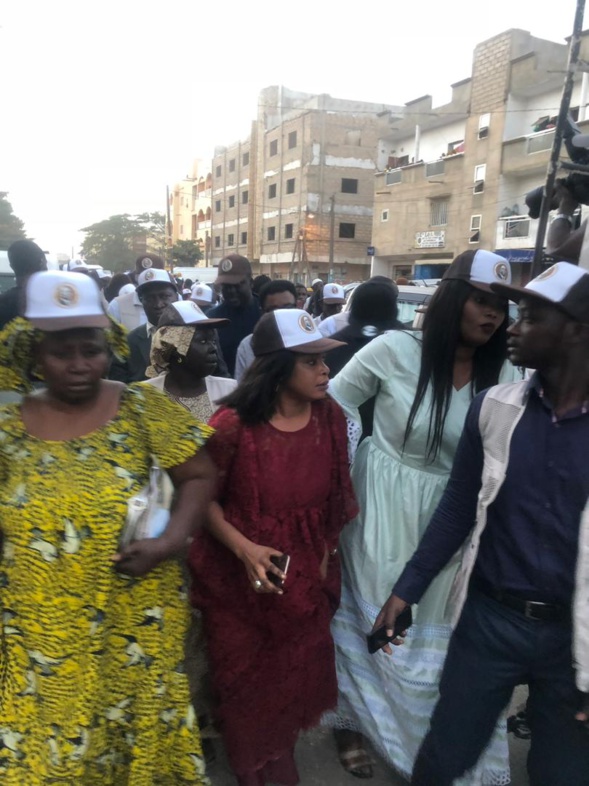 ​Grand-Yoff : Fatoumata NIANG BA, la coordonnatrice du CEB de la Cité Millionnaire  sillonne les artères de sa localité