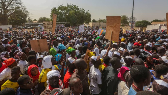Macky fait foule à Sokone