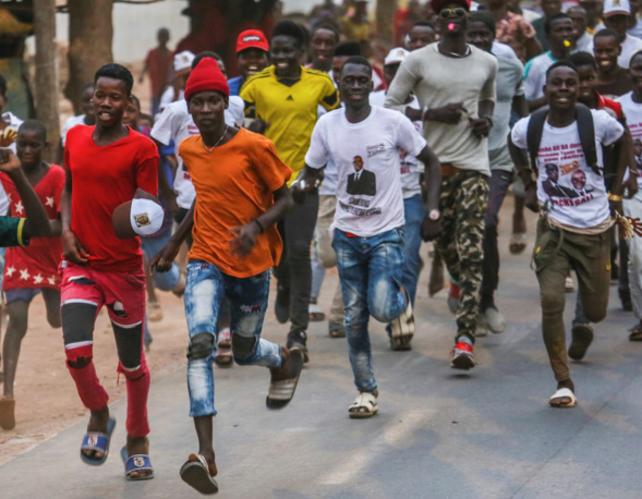 Accident : Macky Sall présente ses condoléances Sonko et appelle à la prudence Accident : Macky Sall présente ses condoléances Sonko et appelle à la prudence