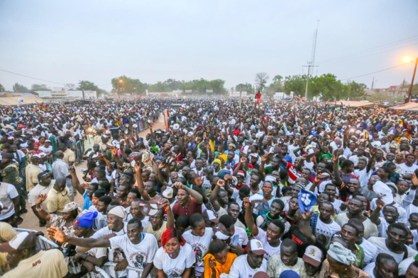 Accident : Macky Sall présente ses condoléances Sonko et appelle à la prudence