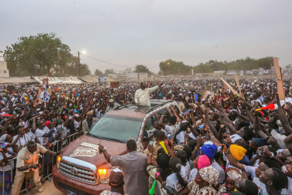 Accident : Macky Sall présente ses condoléances Sonko et appelle à la prudence